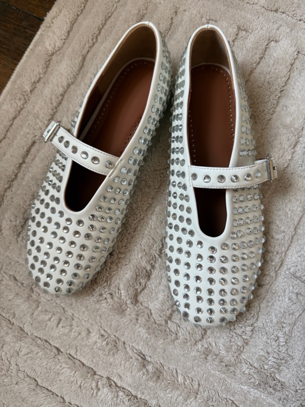 Ala*a (Amazon) Studded White Mary Jane Flats